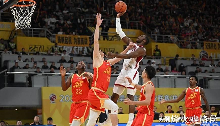 广厦赢在外援！6人满分3人及格2人拉胯，国手6中0，真不该进国家队